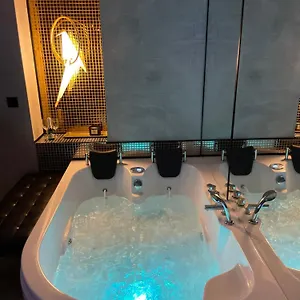 Z Jacuzzi W Sercu Krakowa Kraków