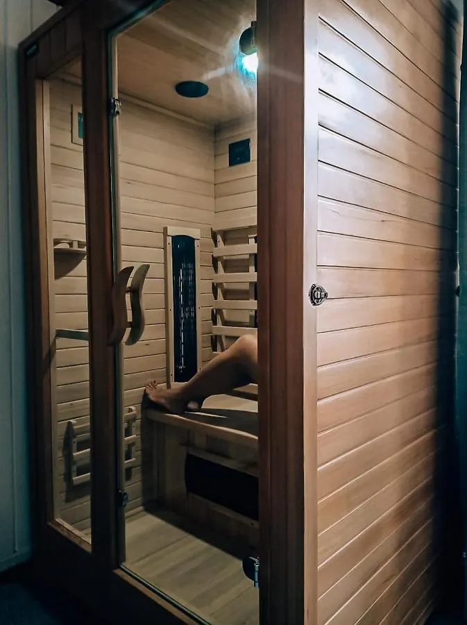 Family Home Garden & Sauna Krakow Apartment